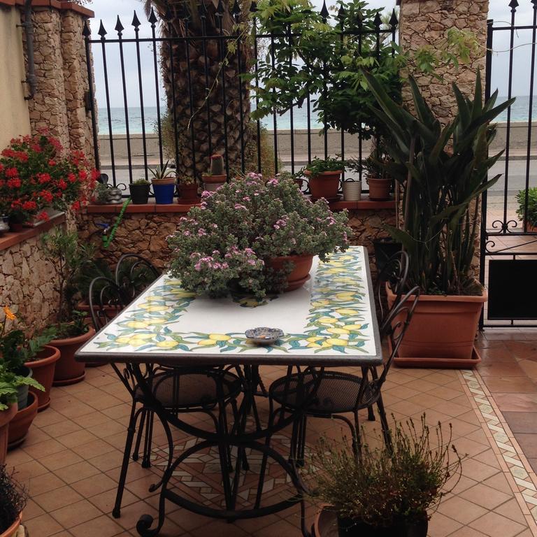 Camera Matrimoniale/Doppia con Letti Singoli con Vista Mare
